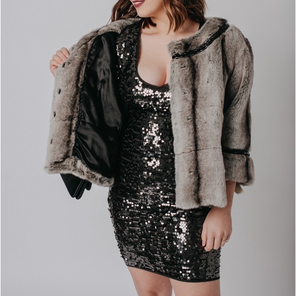 BCBG Maxazria all sequin stunner mid length dress… Perfect for the holidays! - Picture 3 of 7